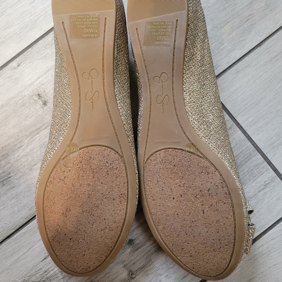 Jessica Simpson sparkly gold flats - Picture 2 of 4